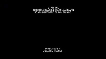 Молоденькая девушка с милфой пробуют анальный фистинг и сосут неграм